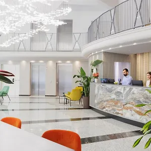 4* Otel Ih