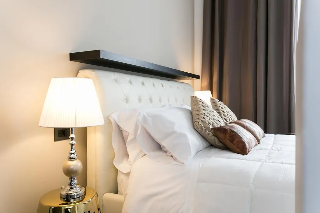 Aparthotel Dei Mercanti Milano 4*,  İtalya